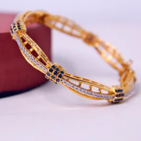 Bangle in Blue Onyx and Zircons