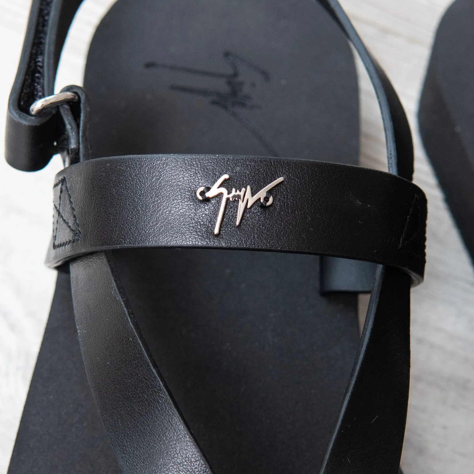 Giuseppe Zanotti Black Leather Thong Sandals