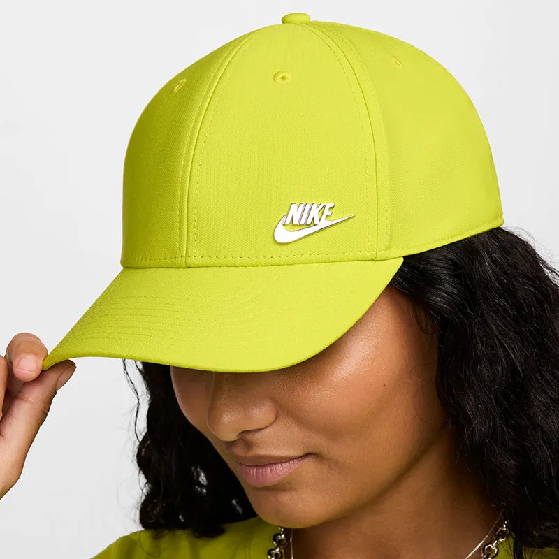 Nike Unisex Dri-Fit Club Structured Metal Logo Cap Bright Cactus/Metallic Silver