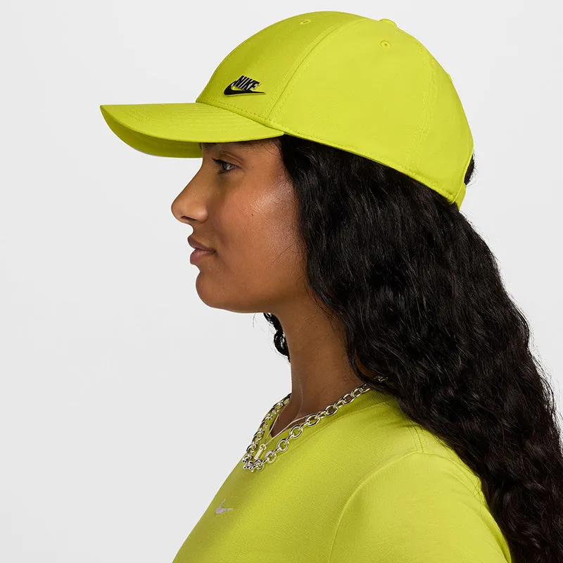 Nike Unisex Dri-Fit Club Structured Metal Logo Cap Bright Cactus/Metallic Silver