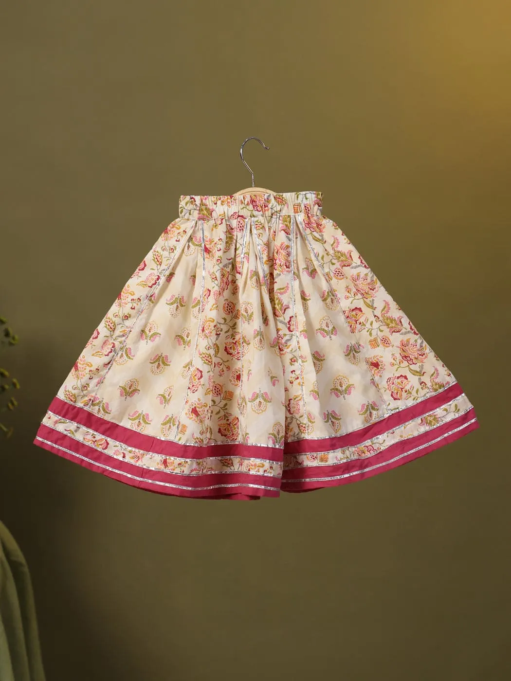 Pre-Order- GIRL FLORAL SKIRT TOP SET-BEIGE