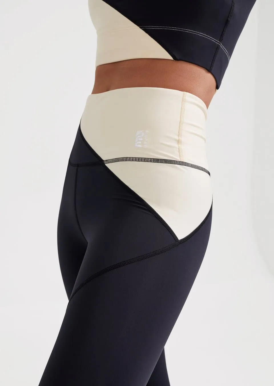 STABILITY LEGGING - BLACK/IVORY