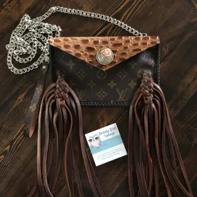 The Fringed Wren - Cognac Vintage Wristlet/Crossbody/Clutch Bag